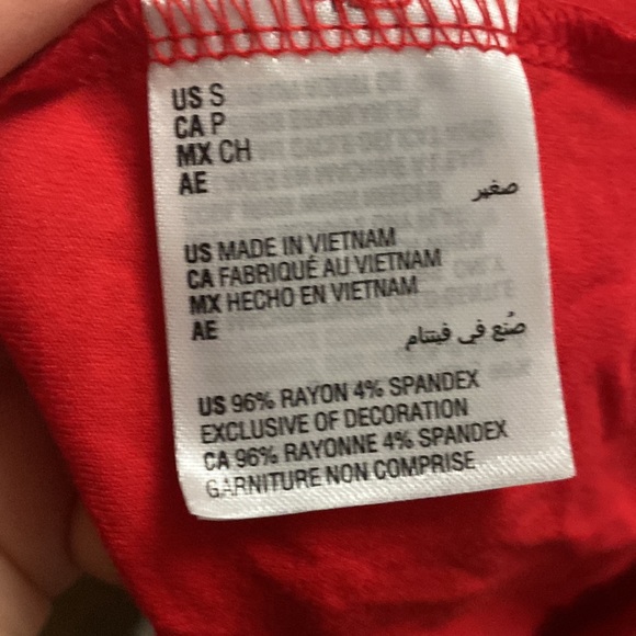 Alfani red essential tee. BNWT - Picture 6 of 7